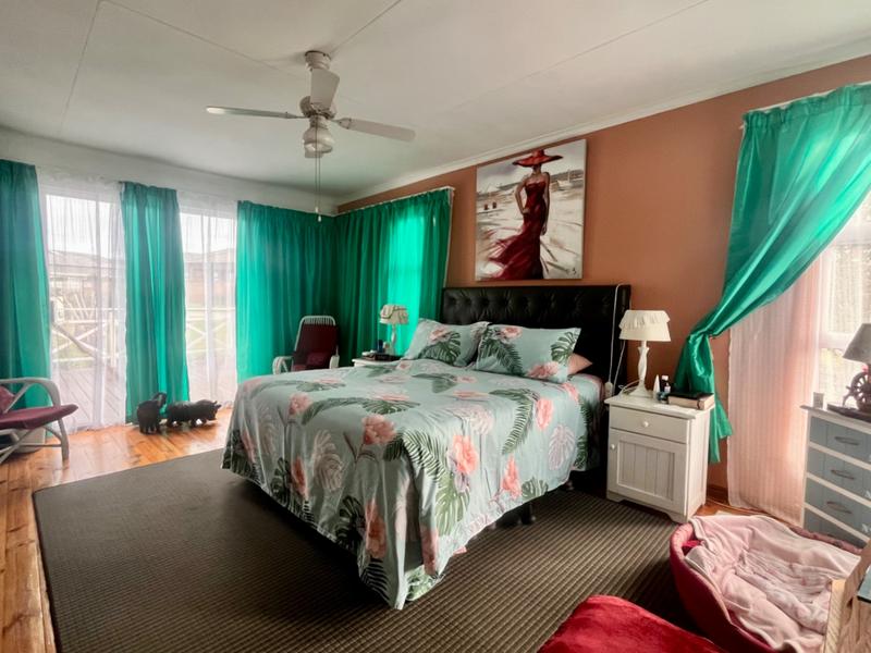 4 Bedroom Property for Sale in Fraaiuitsig Western Cape